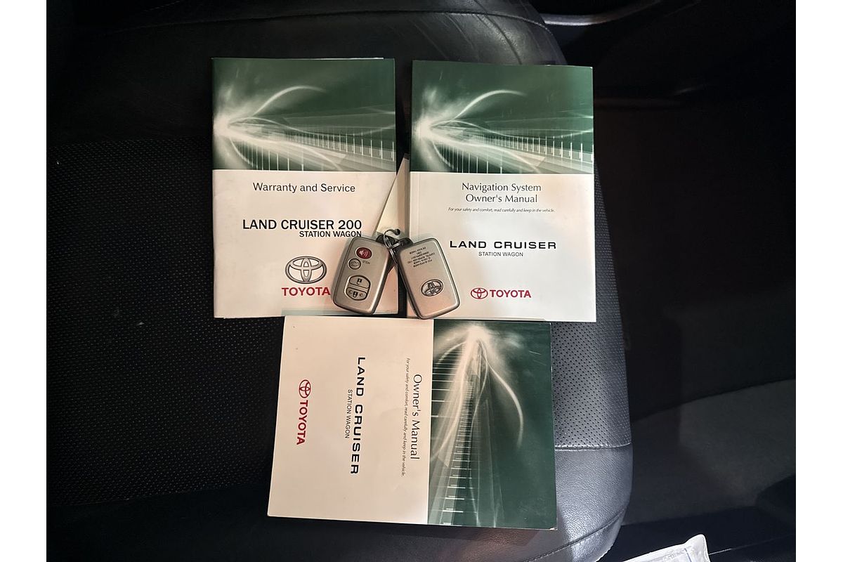 2013 Toyota Landcruiser Sahara VDJ200R