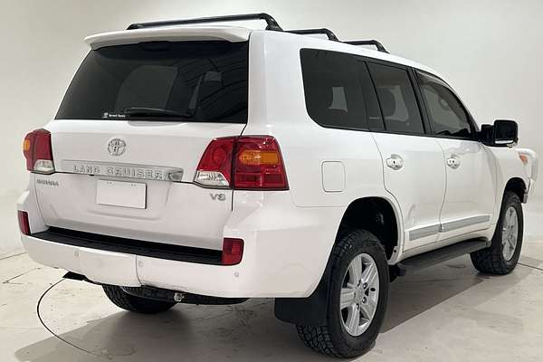 2013 Toyota Landcruiser Sahara VDJ200R