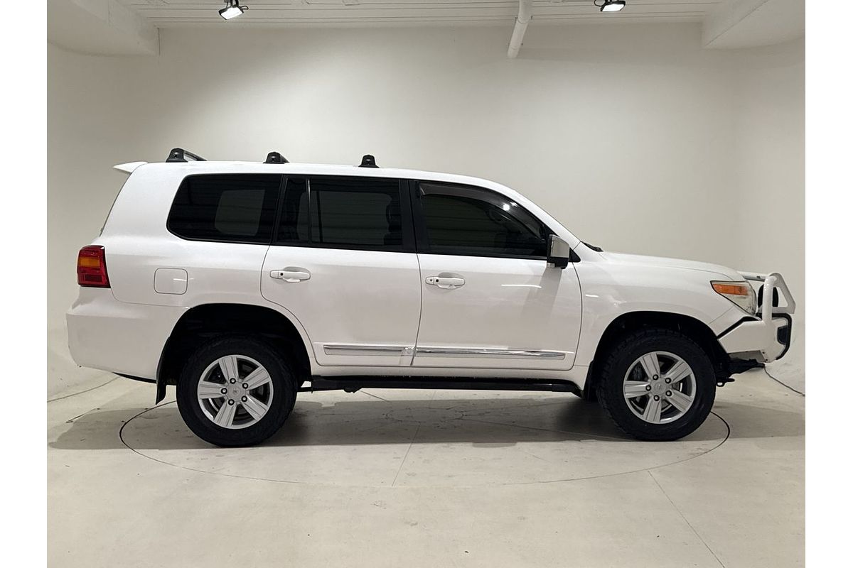 2013 Toyota Landcruiser Sahara VDJ200R