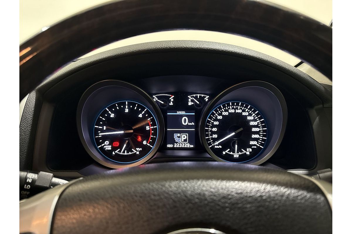 2013 Toyota Landcruiser Sahara VDJ200R