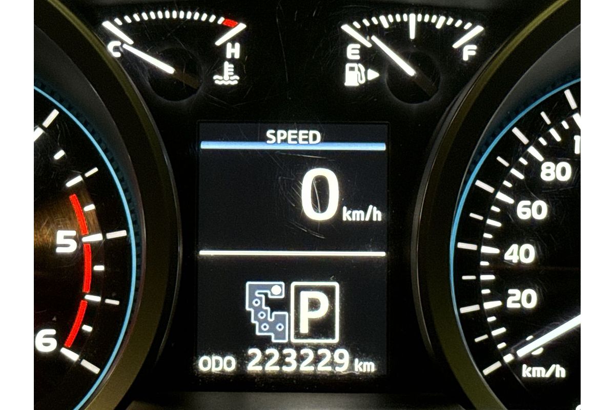 2013 Toyota Landcruiser Sahara VDJ200R