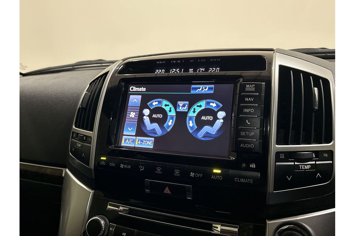 2013 Toyota Landcruiser Sahara VDJ200R