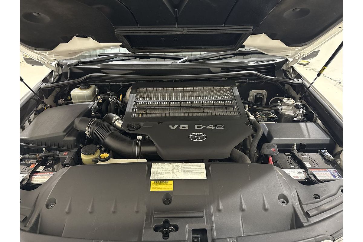 2013 Toyota Landcruiser Sahara VDJ200R