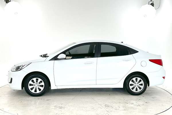 2016 Hyundai Accent Active RB3