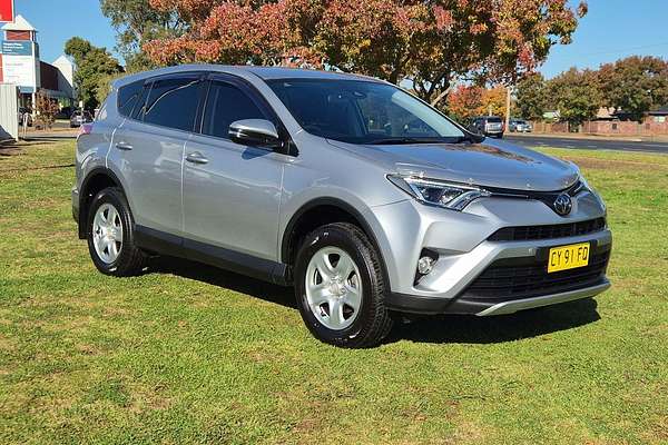 2018 Toyota RAV4 GX ZSA42R