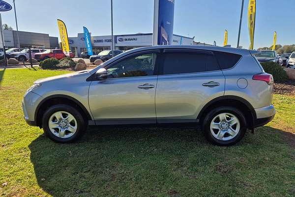 2018 Toyota RAV4 GX ZSA42R