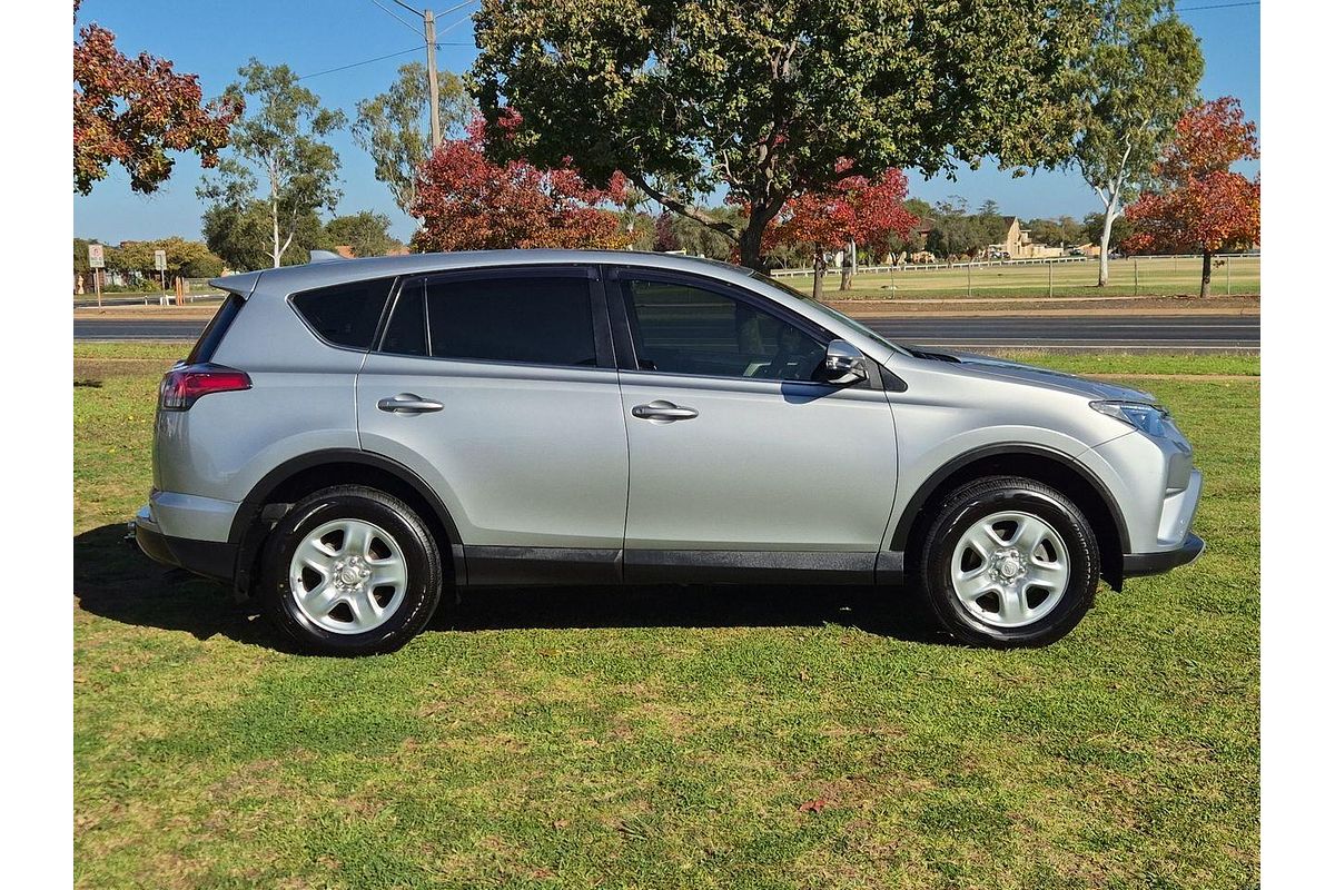 2018 Toyota RAV4 GX ZSA42R