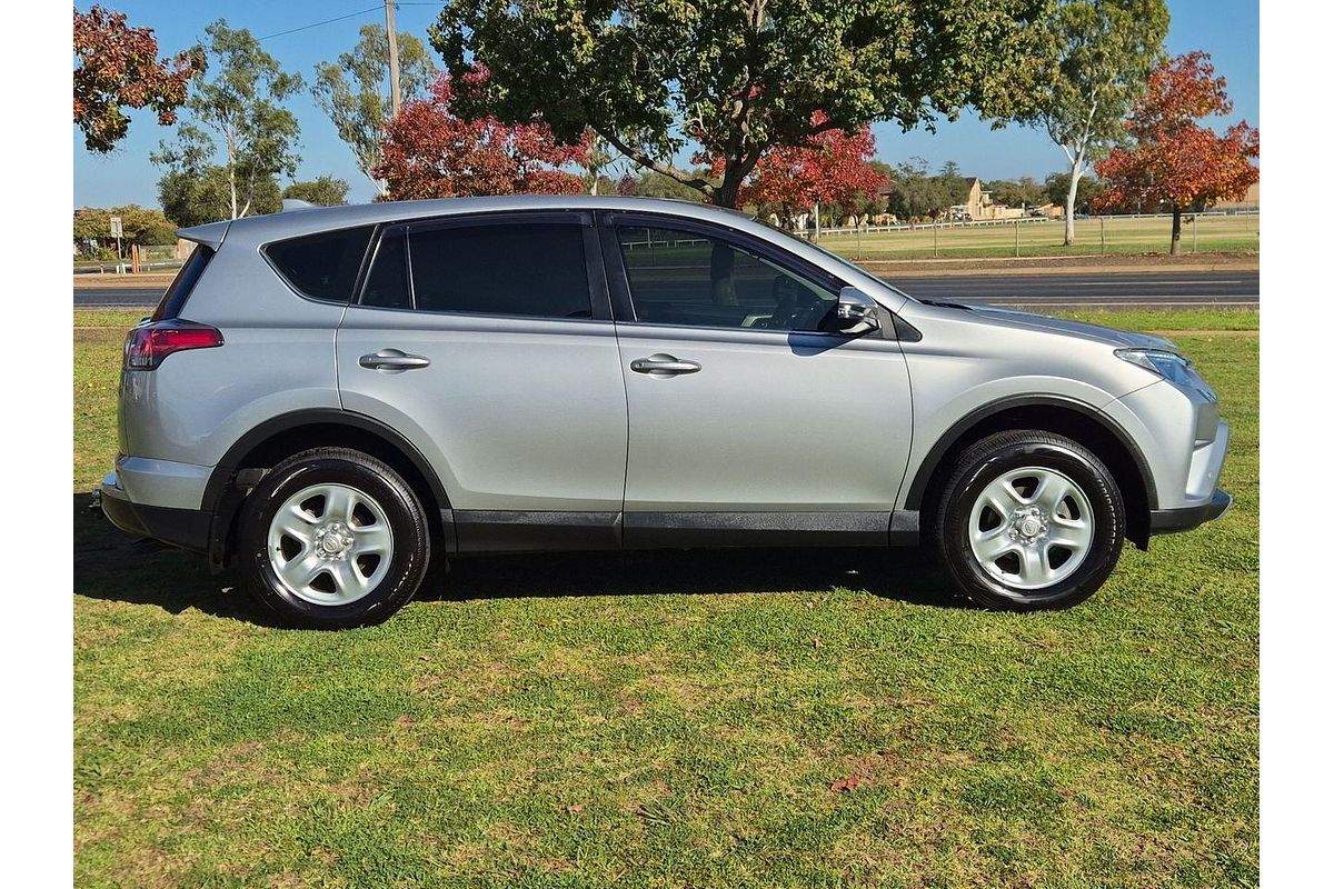 2018 Toyota RAV4 GX ZSA42R