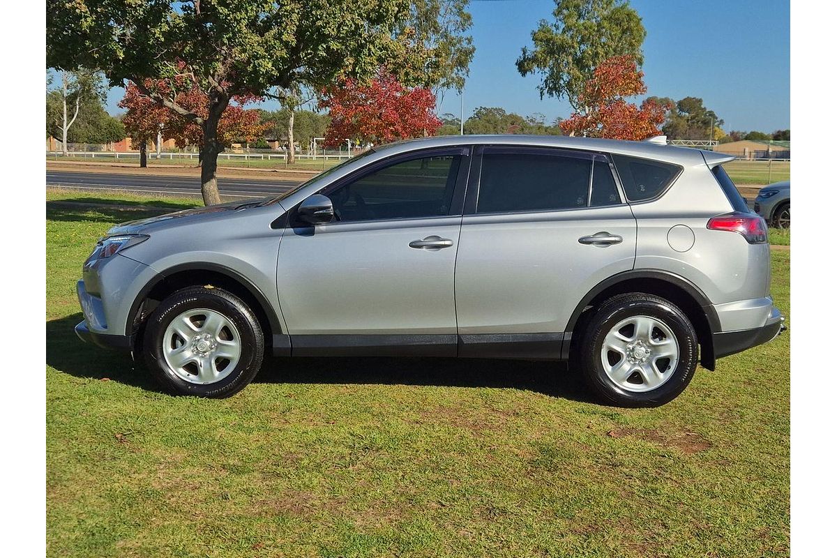 2018 Toyota RAV4 GX ZSA42R