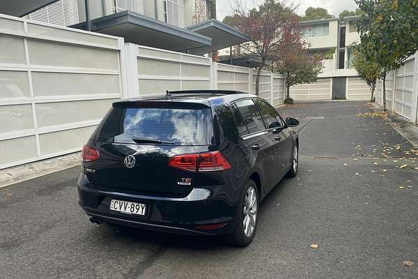2014 Volkswagen Golf 103TSI Highline 7