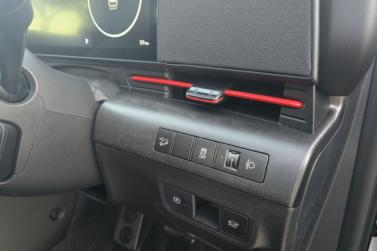 2025 Hyundai Kona Premium N Line SX2.V2