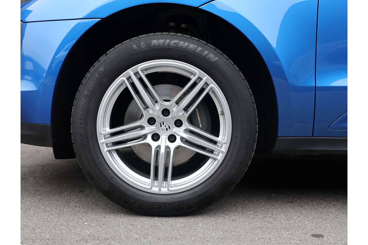 2021 Porsche Macan 95B