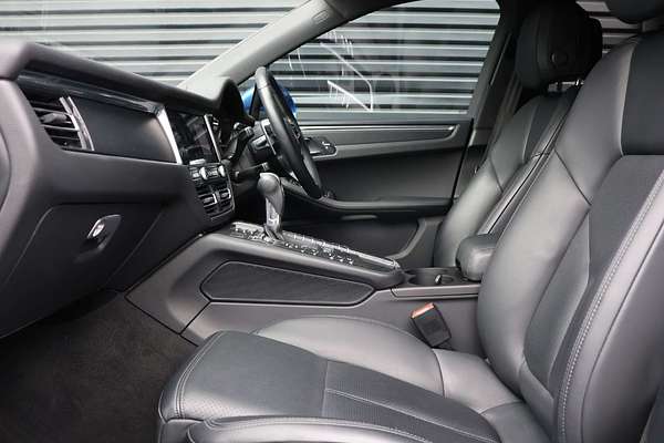 2021 Porsche Macan 95B