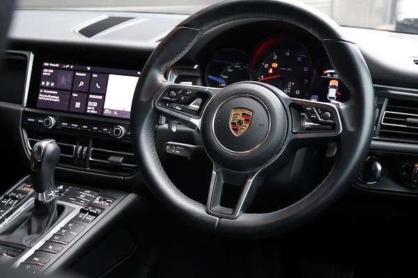 2021 Porsche Macan 95B