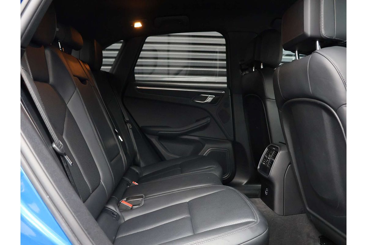 2021 Porsche Macan 95B