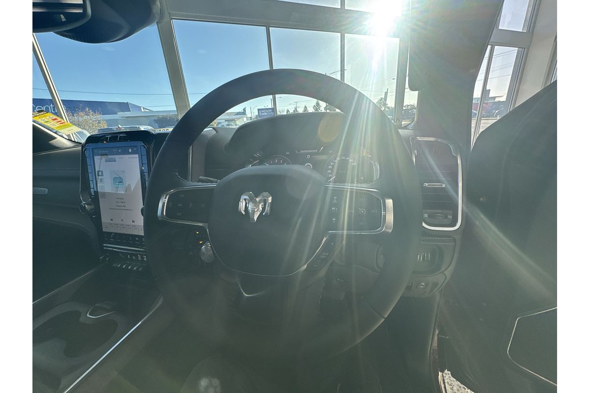 2024 RAM 1500 Laramie Sport RamBox DT 4X4 SWB