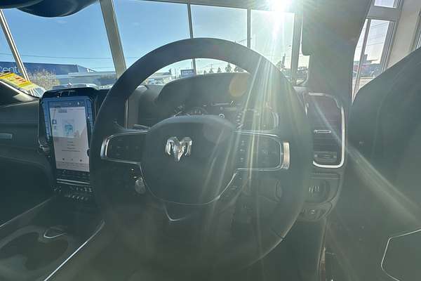 2024 RAM 1500 Laramie Sport RamBox DT 4X4 SWB
