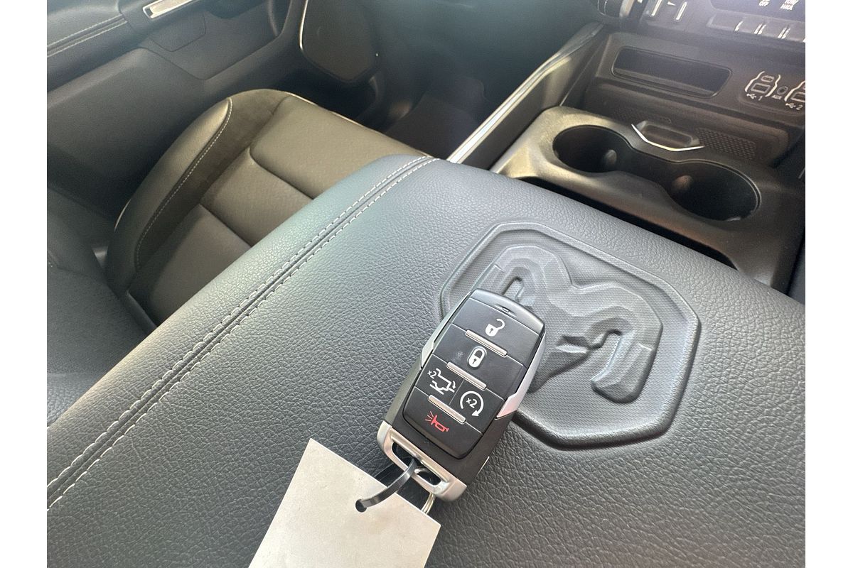 2024 RAM 1500 Laramie Sport RamBox DT 4X4 SWB