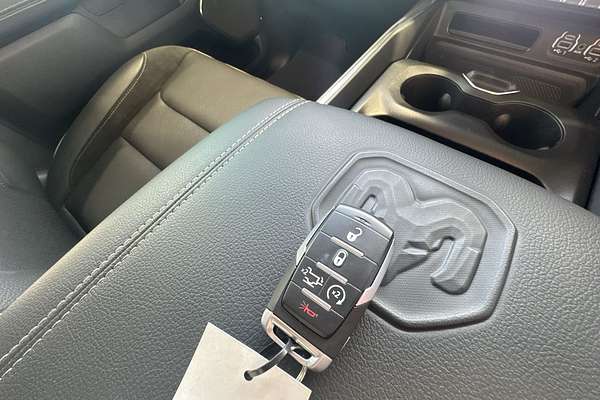 2024 RAM 1500 Laramie Sport RamBox DT 4X4 SWB
