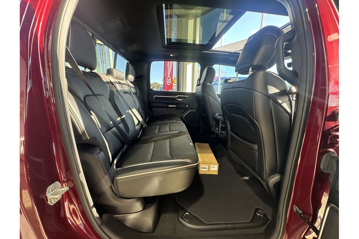2024 RAM 1500 Laramie Sport RamBox DT 4X4 SWB