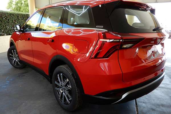 2025 Mahindra XUV700 AX7L MY25