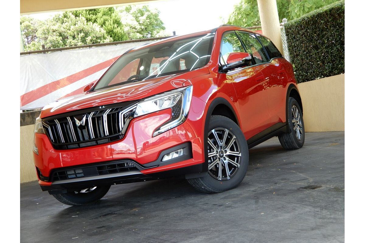 2025 Mahindra XUV700 AX7L MY25