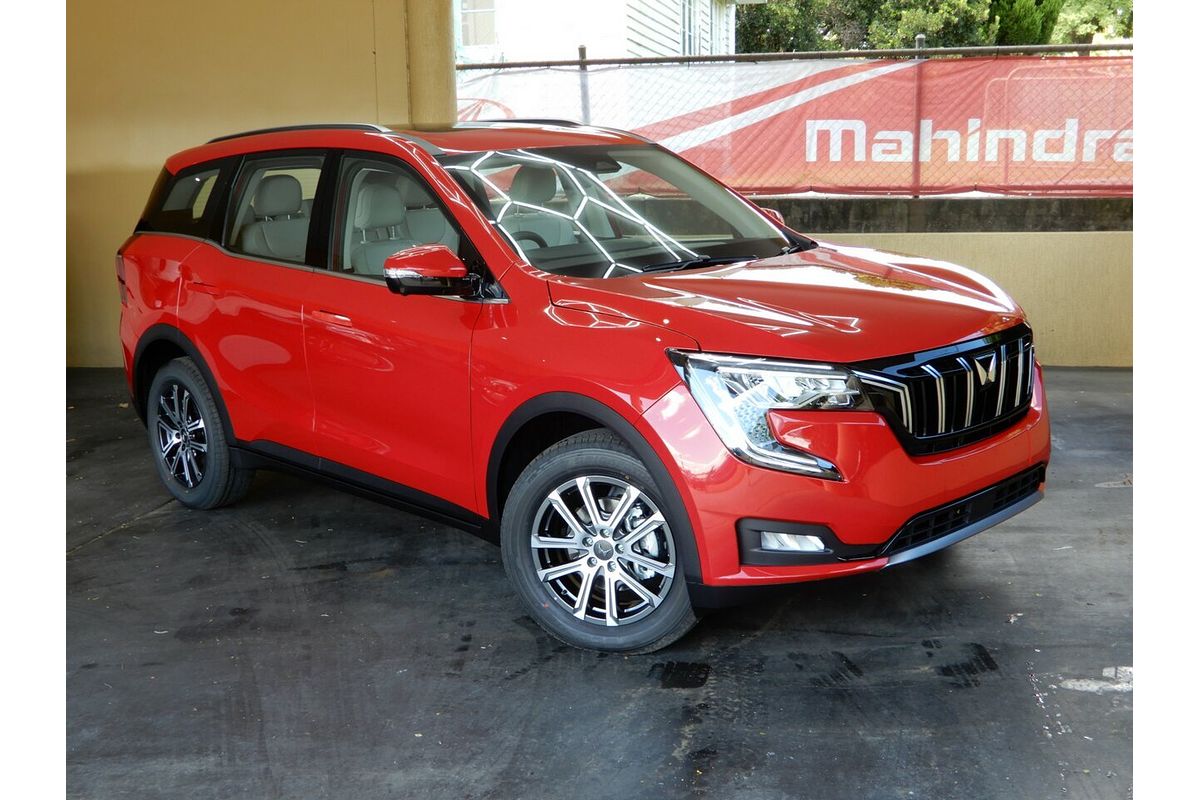2025 Mahindra XUV700 AX7L MY25