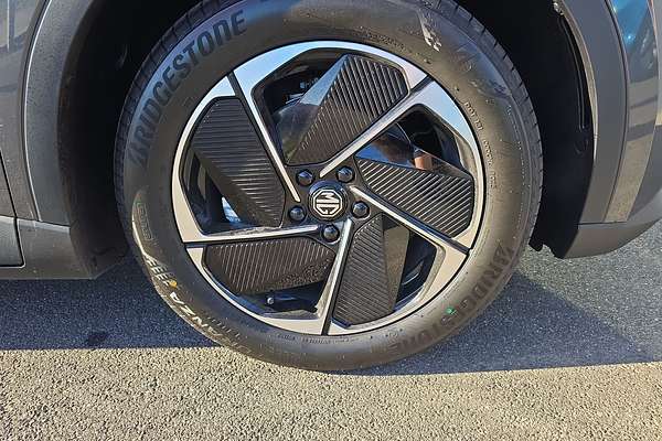 2025 MG MGS5 EV Essence 62 ZS3EM