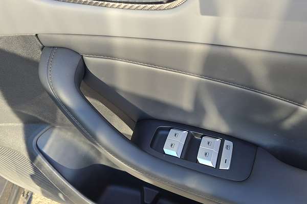 2025 MG MGS5 EV Essence 62 ZS3EM