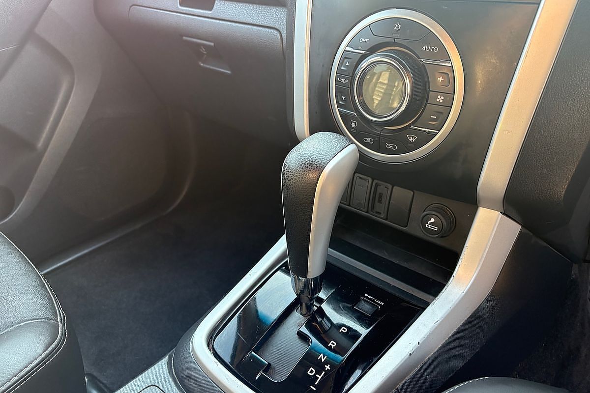 2020 Isuzu MU-X LS-T