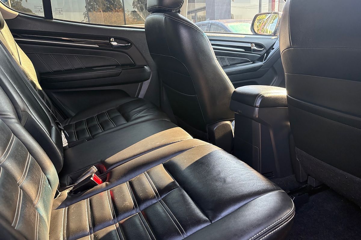 2020 Isuzu MU-X LS-T
