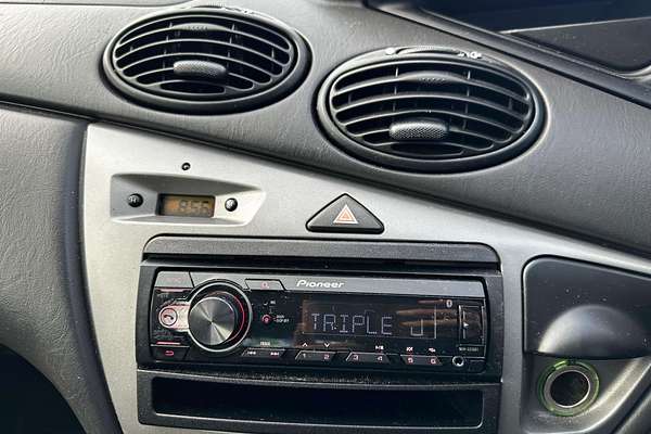 2003 Ford Focus LX LR