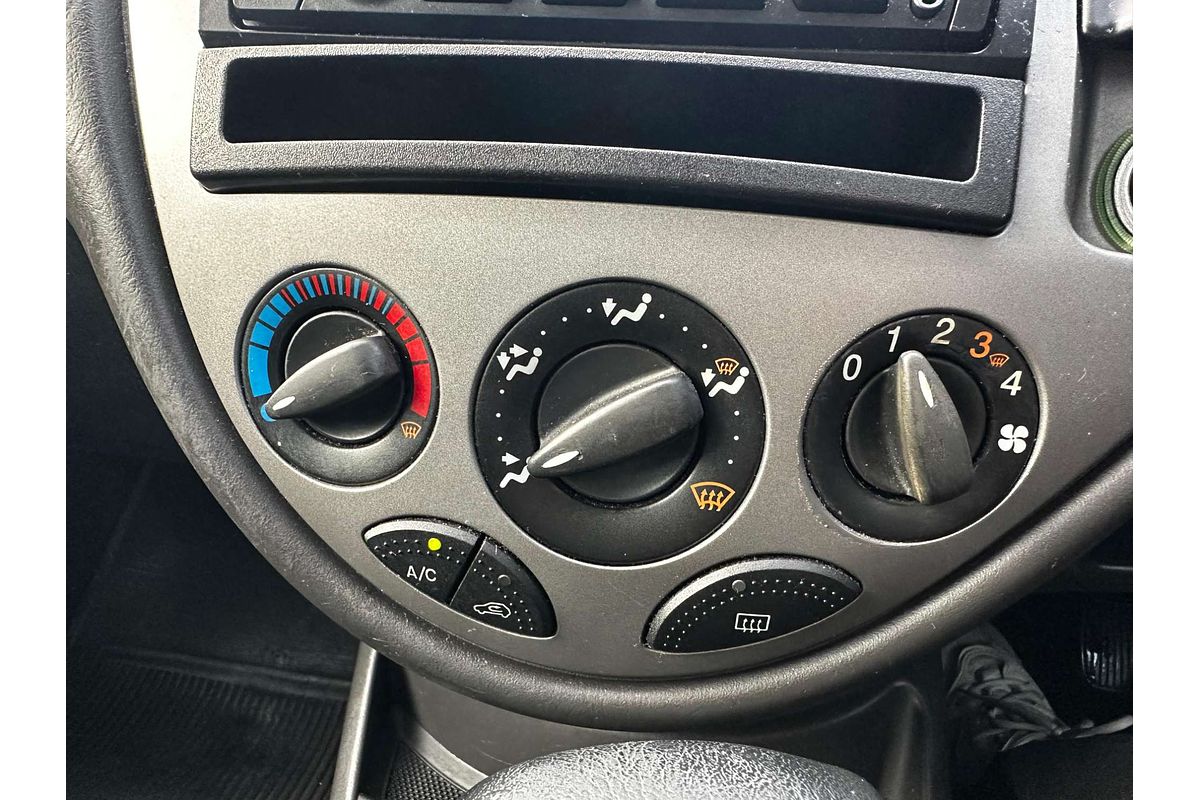 2003 Ford Focus LX LR