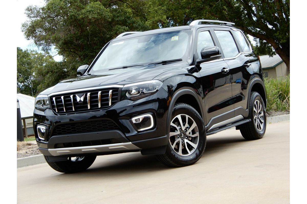 2025 Mahindra Scorpio Z8L
