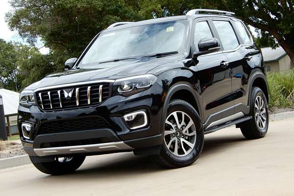 2025 Mahindra Scorpio Z8L