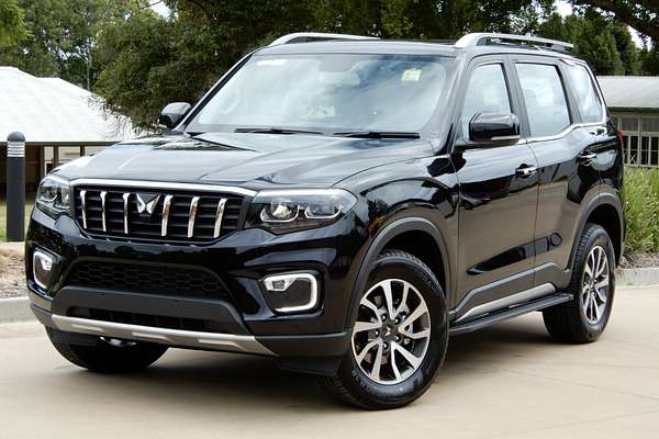 2025 Mahindra Scorpio Z8L