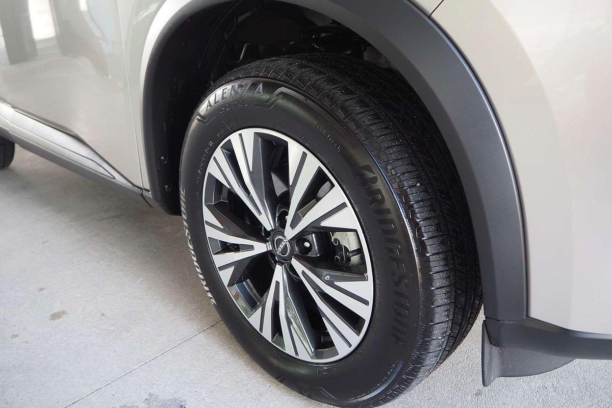 2024 Nissan X-TRAIL ST-L T33