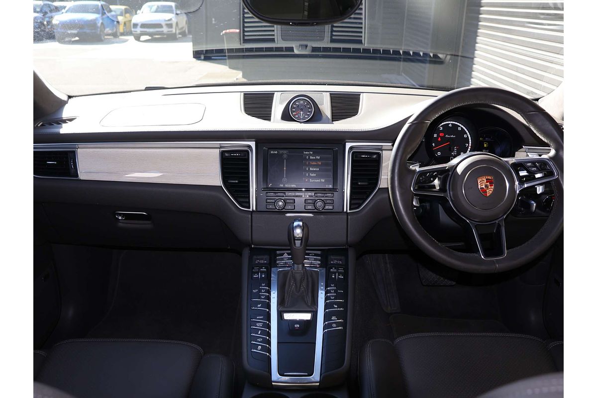 2015 Porsche Macan Turbo 95B