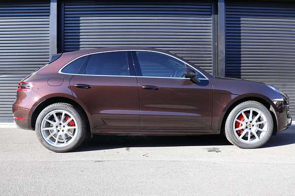 2015 Porsche Macan Turbo 95B