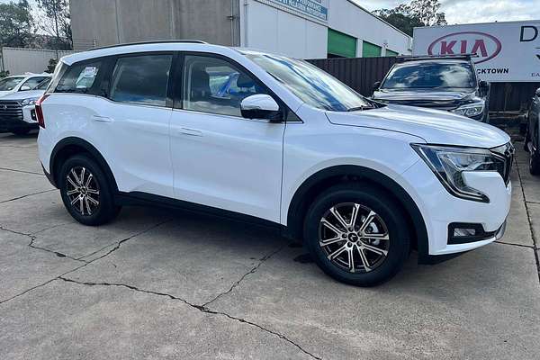 2025 Mahindra XUV700 AX7L