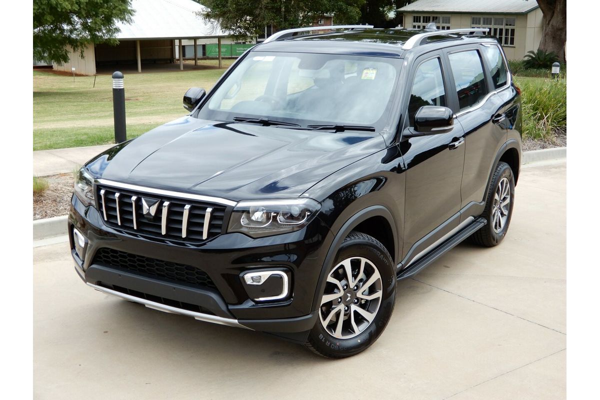 2025 Mahindra Scorpio Z8L