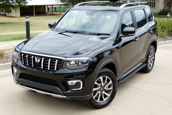 2025 Mahindra Scorpio Z8L