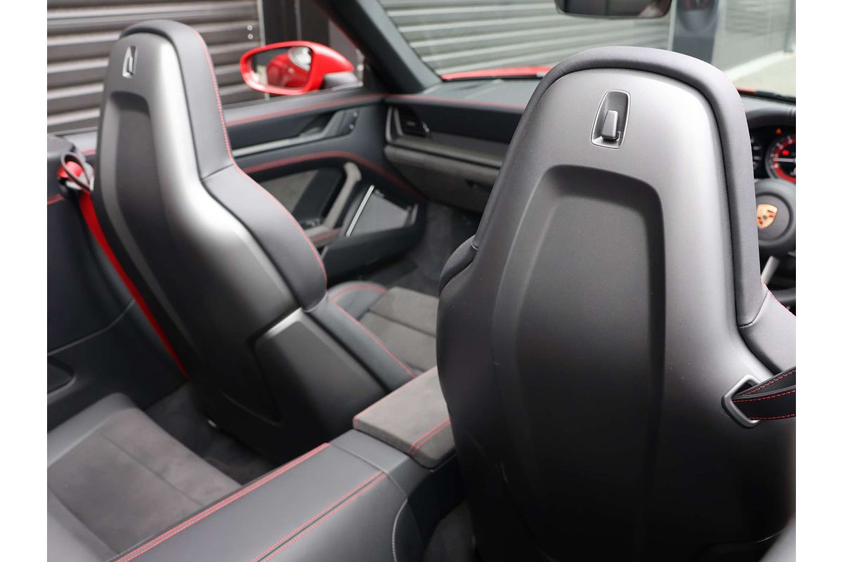 2024 Porsche 911 Carrera GTS 992