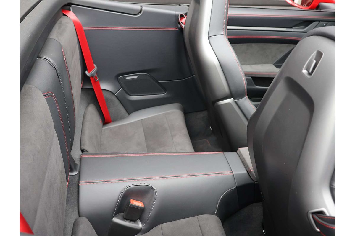 2024 Porsche 911 Carrera GTS 992