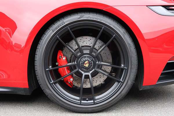 2024 Porsche 911 Carrera GTS 992