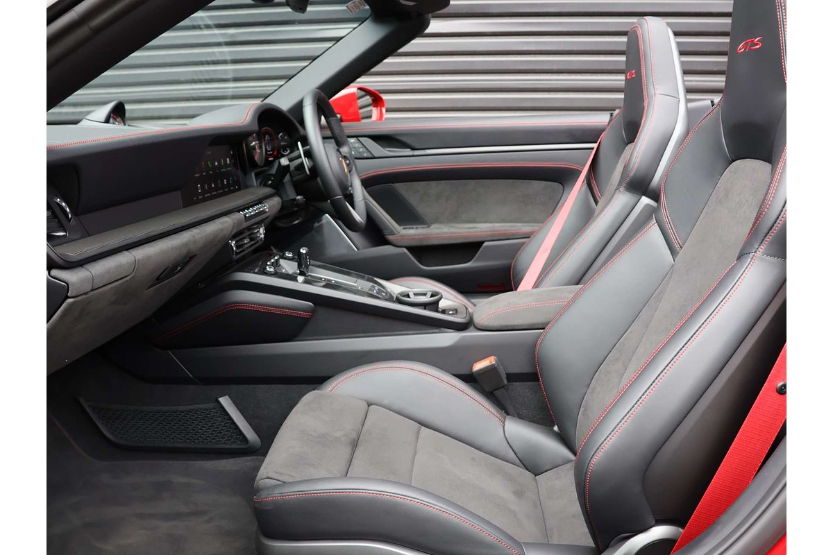 2024 Porsche 911 Carrera GTS 992