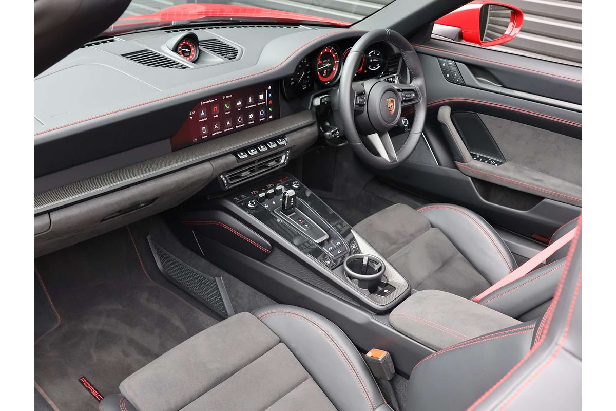 2024 Porsche 911 Carrera GTS 992