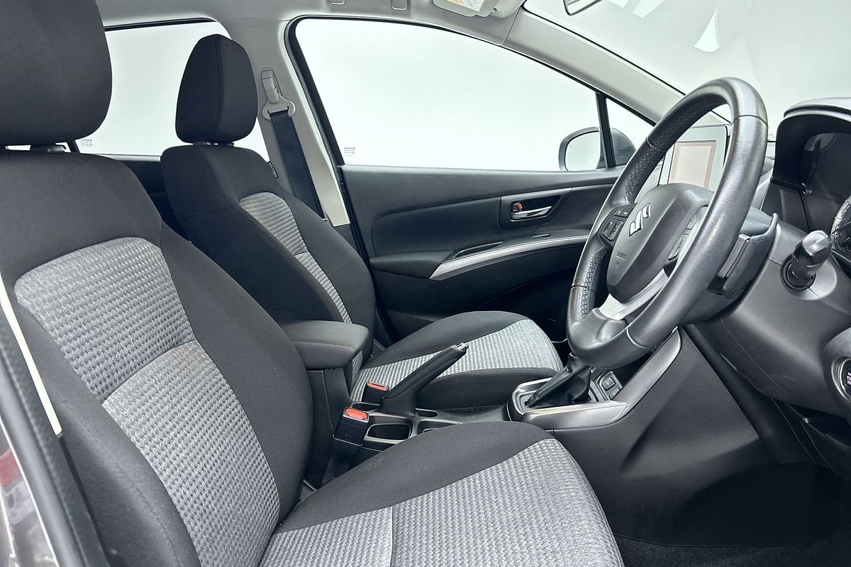 2023 Suzuki S-Cross GL+ JYB