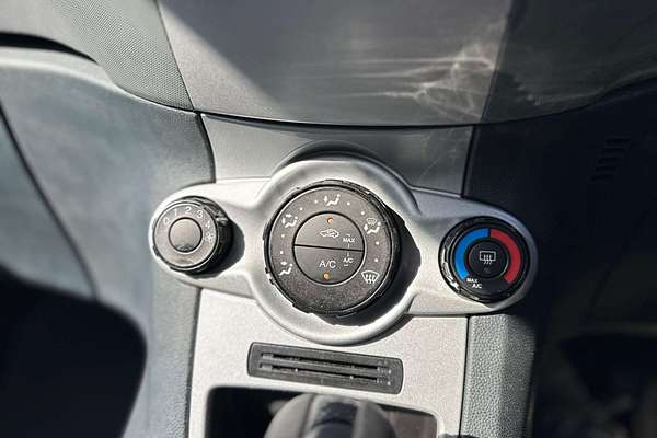 2012 Ford Fiesta LX WT