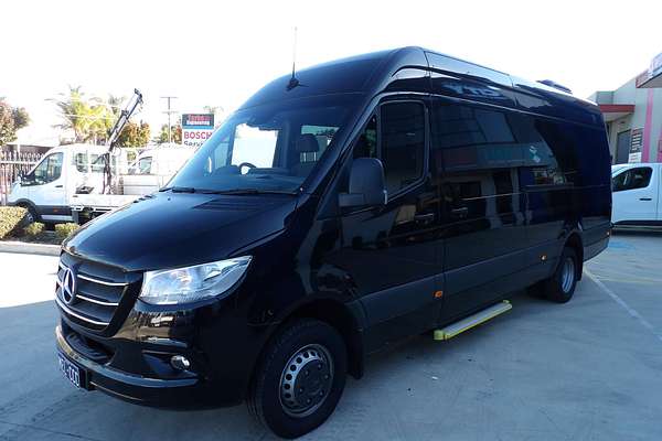2023 Mercedes-Benz Sprinter 517CDI VS30